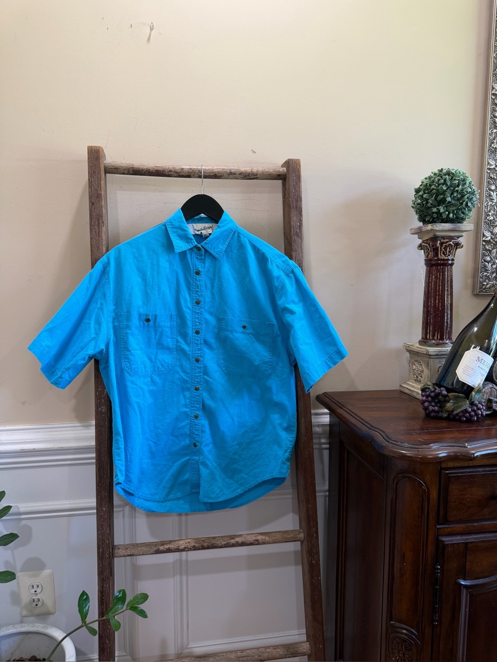 Vintage Diane Von Furstenberg Men's Short-Sleeve Button-Up Shirt in Bright Aqua